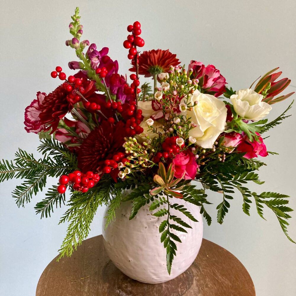 Holiday centerpiece arrangement